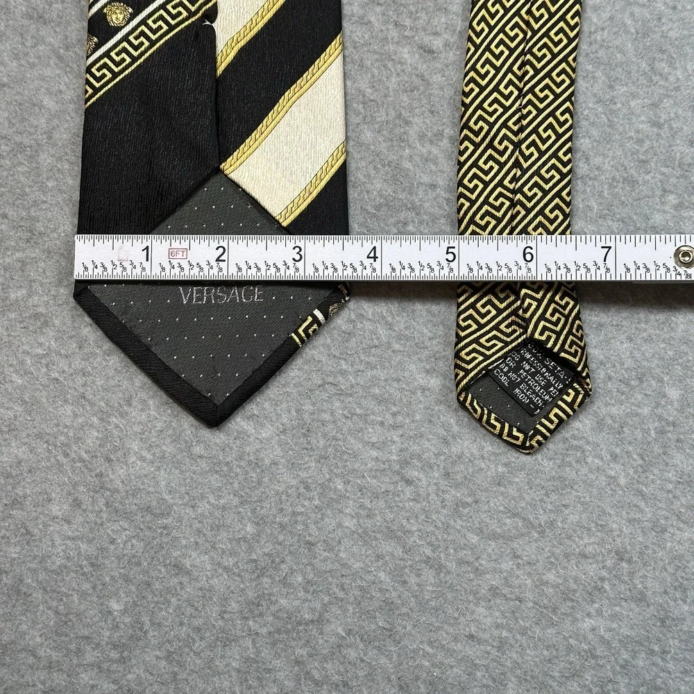 Vintage‎ Gianni Versace Silk Tie Medusa Greek Key Black Gold Made Italy 58x3.5in